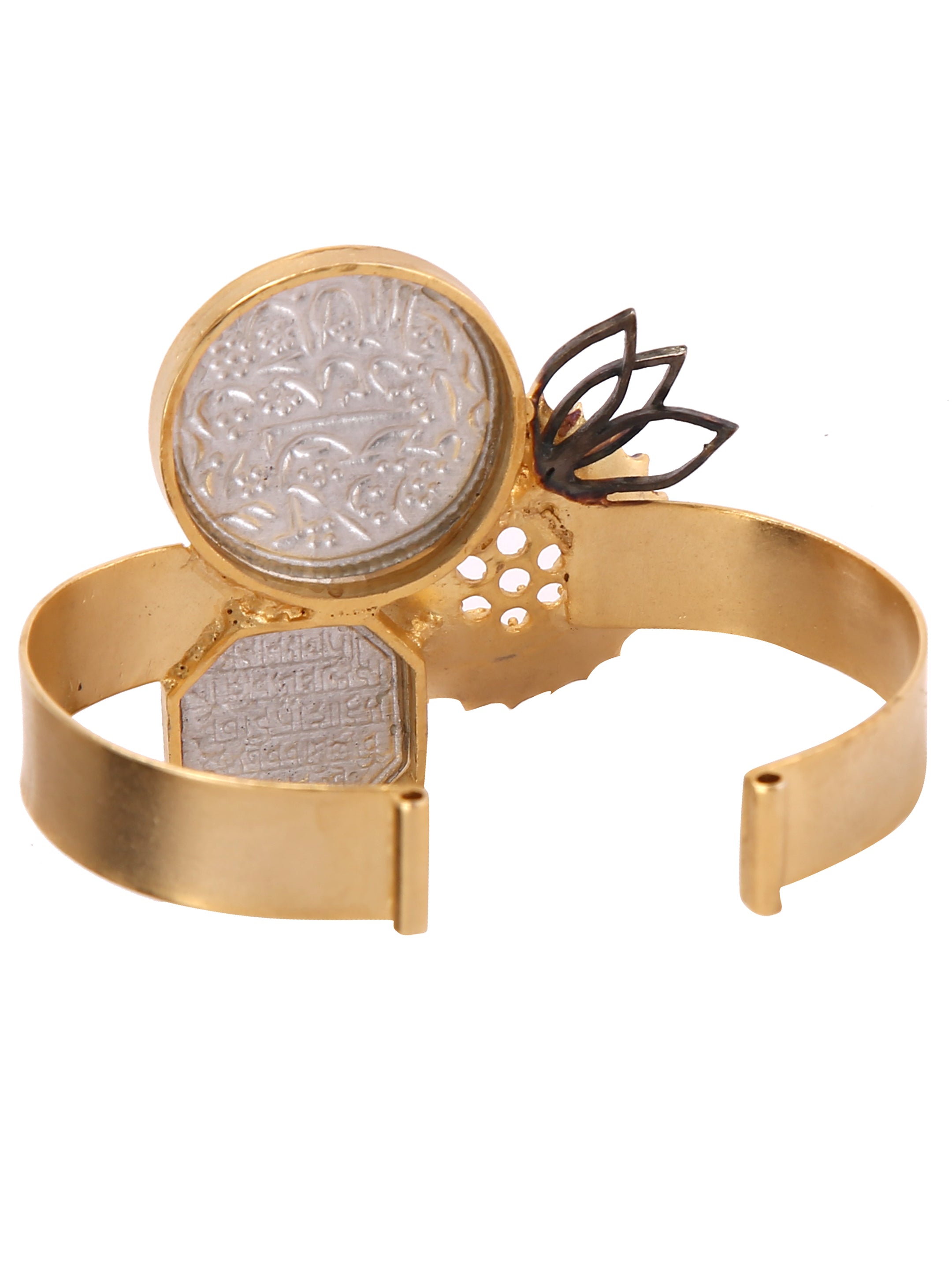 Dense circque bracelet