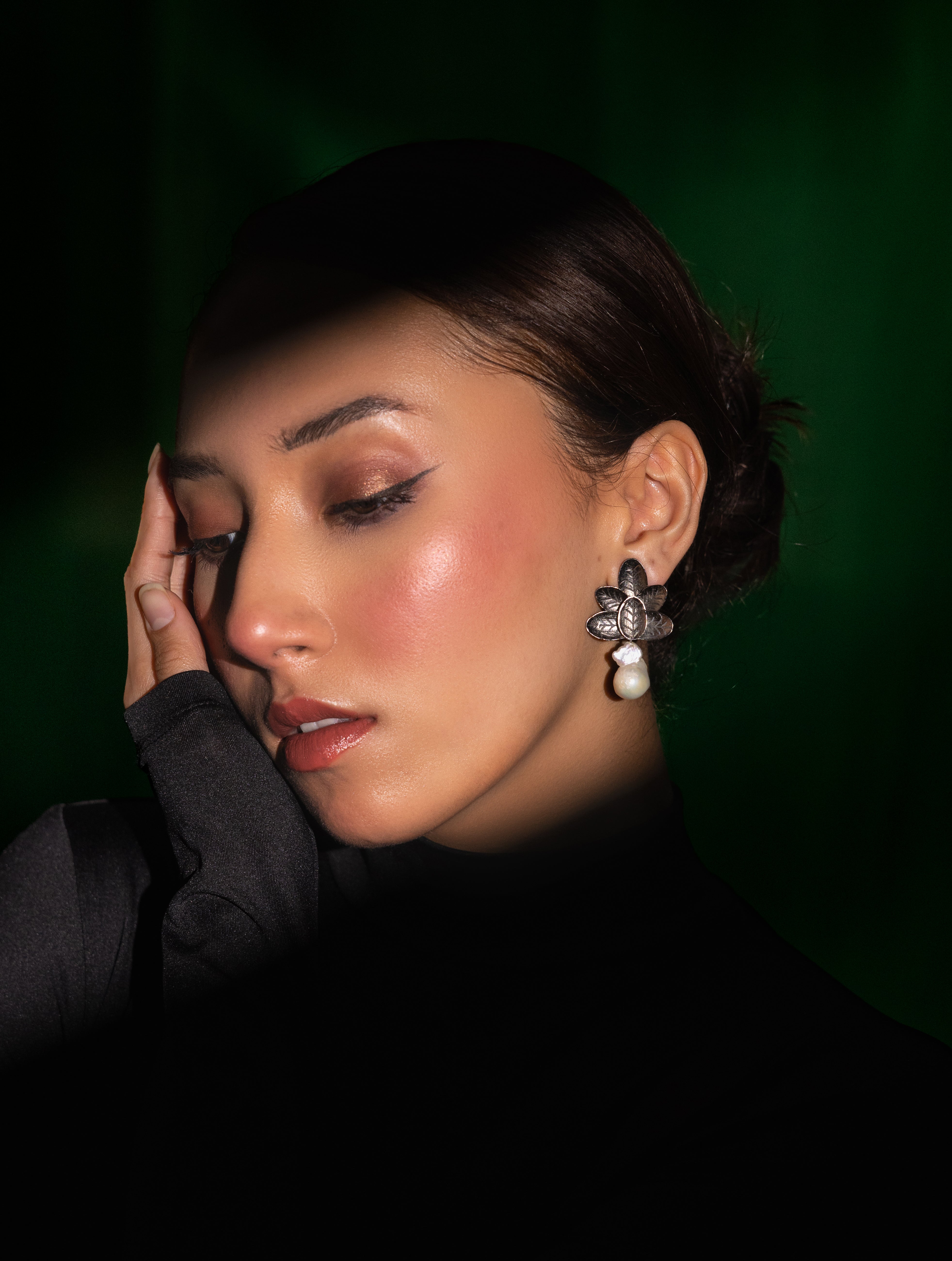 Dangler fidget gold earrings