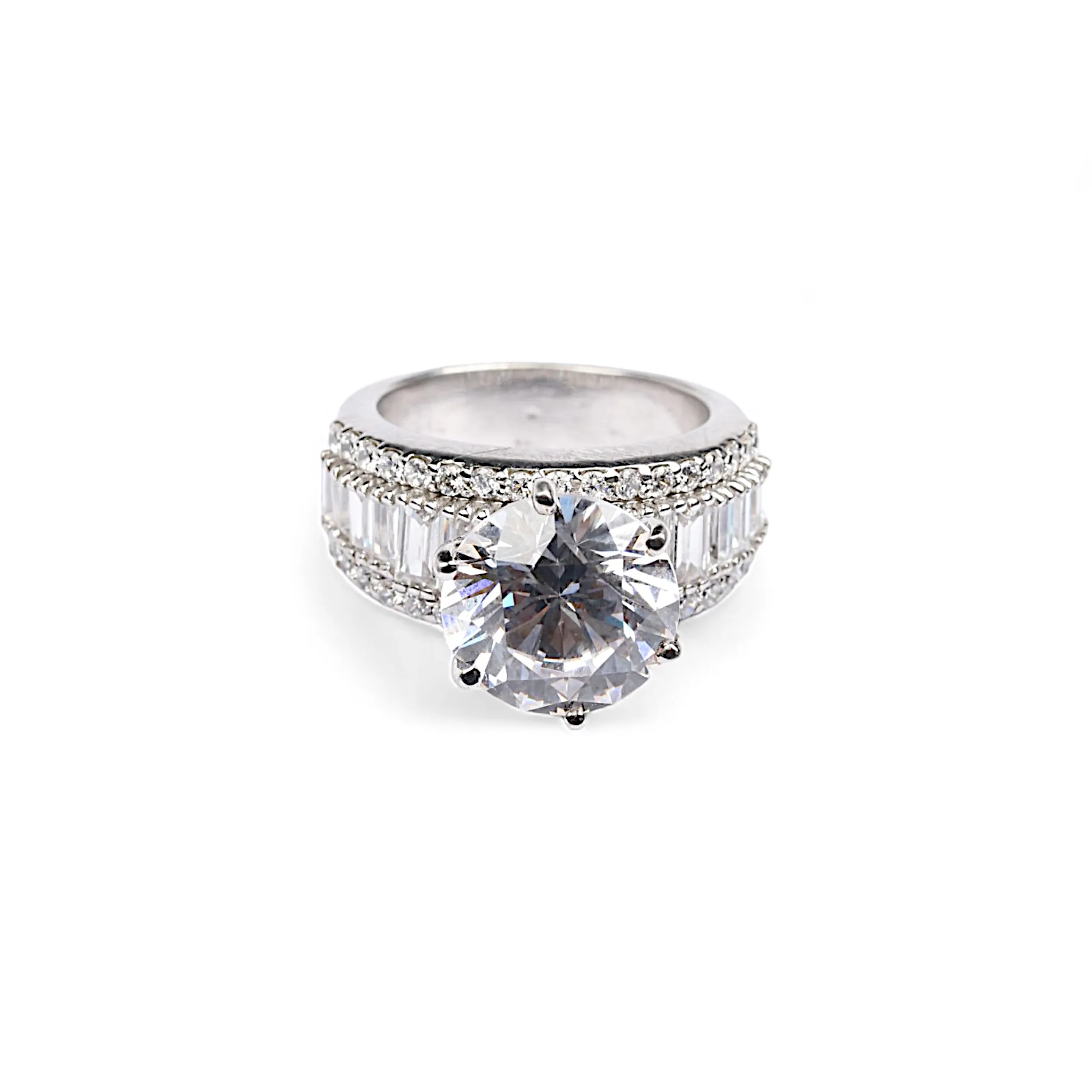 The Radiant Splendor Silver Ring