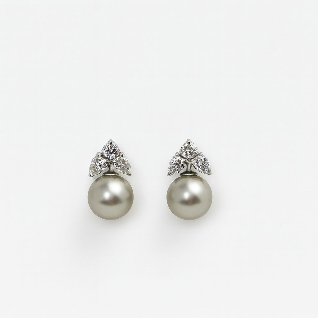Classic Pearl  Stud Earrings In 925 Silver