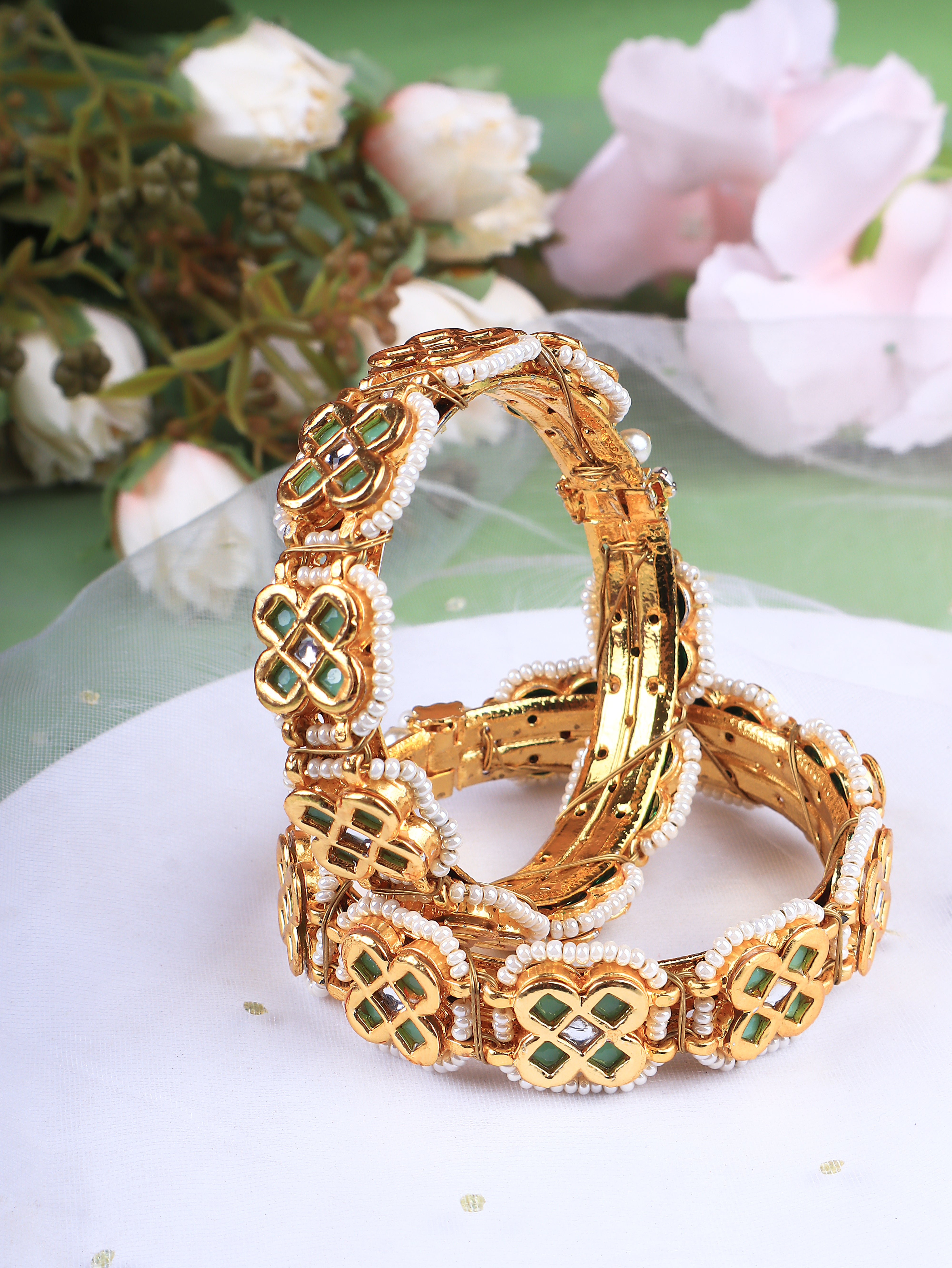 Gold Finish Kundan  Polki &  Small Pearl Openabal  Bangle 3