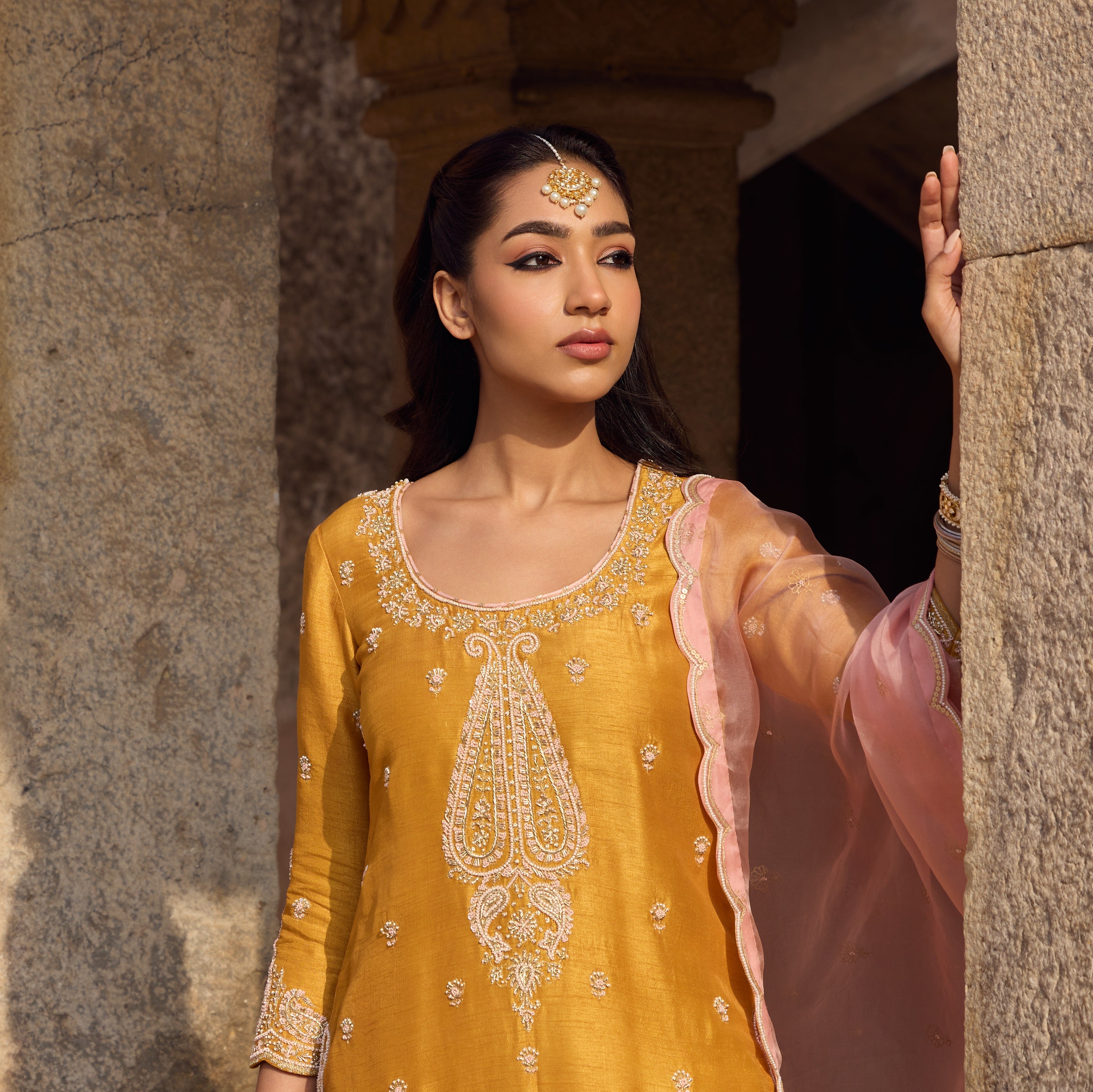 Kundan Gold Finish Jadau Tika with Pearls