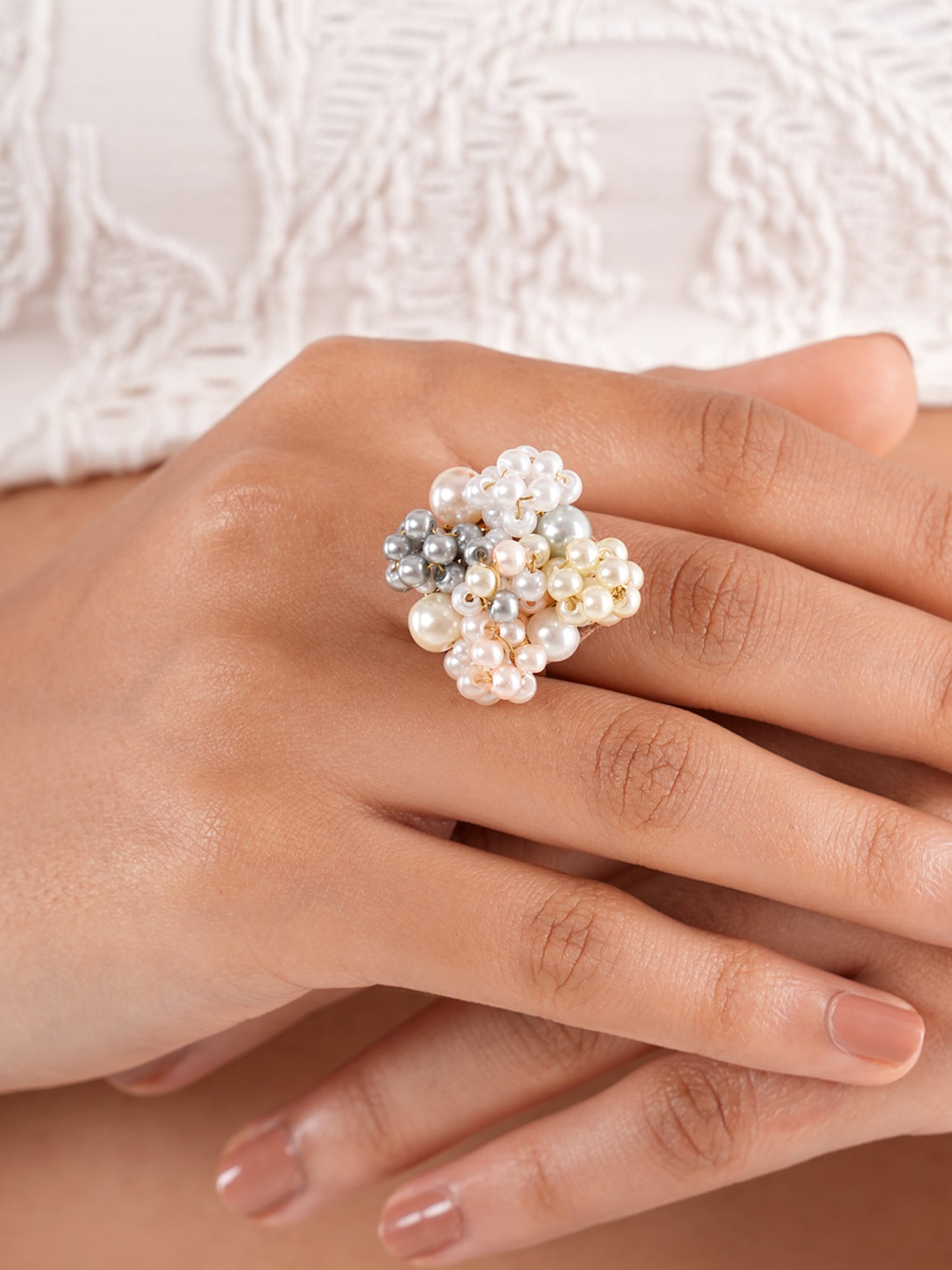 Sook finger ring