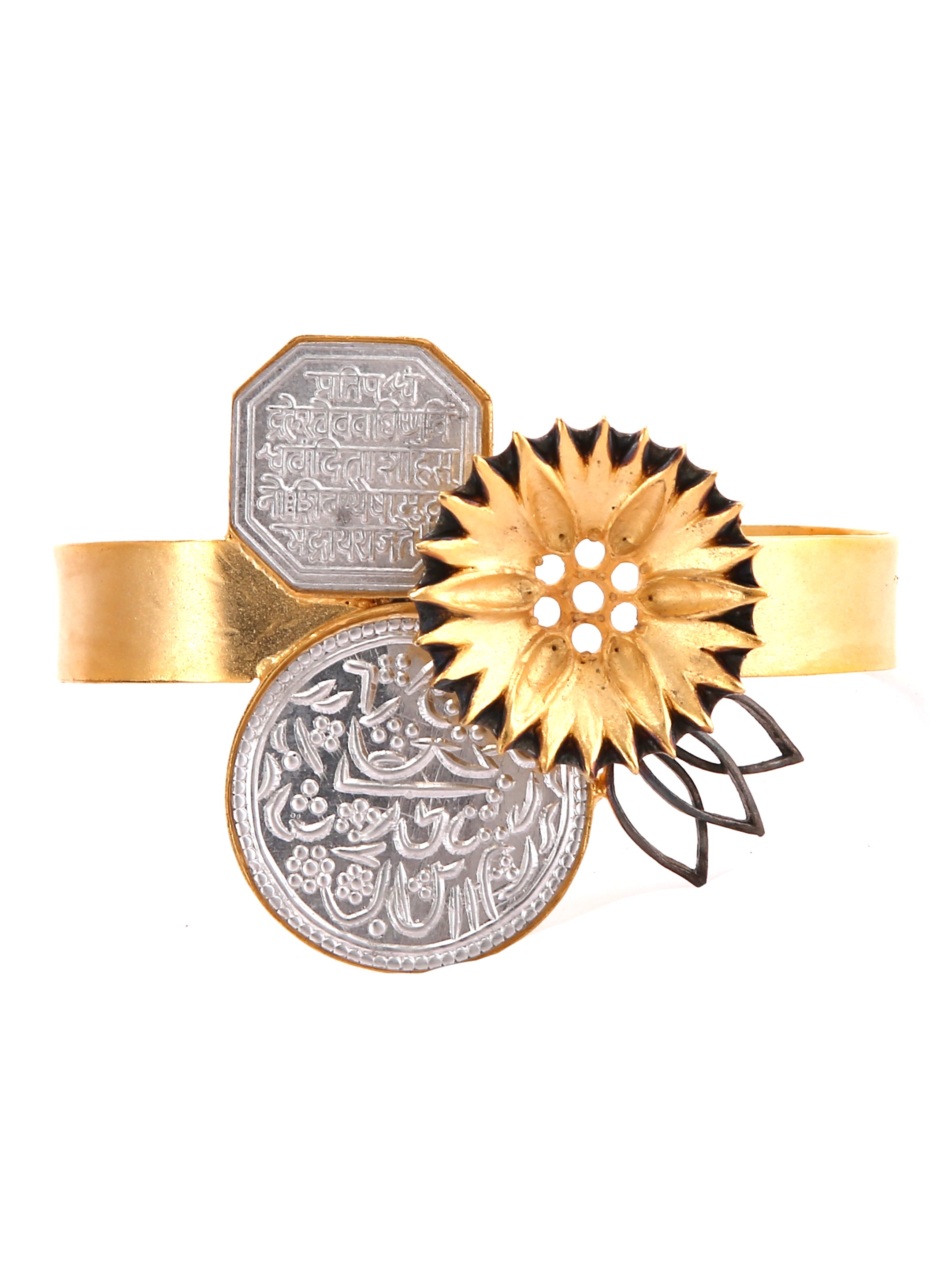 Dense circque bracelet