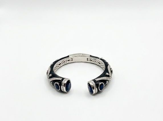 Dual-Tone Enamel Polki Lotus Kada