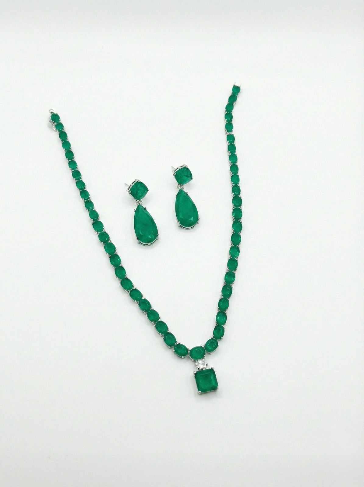 Emerald Cushion-Cut Polki Bridal Necklace Set