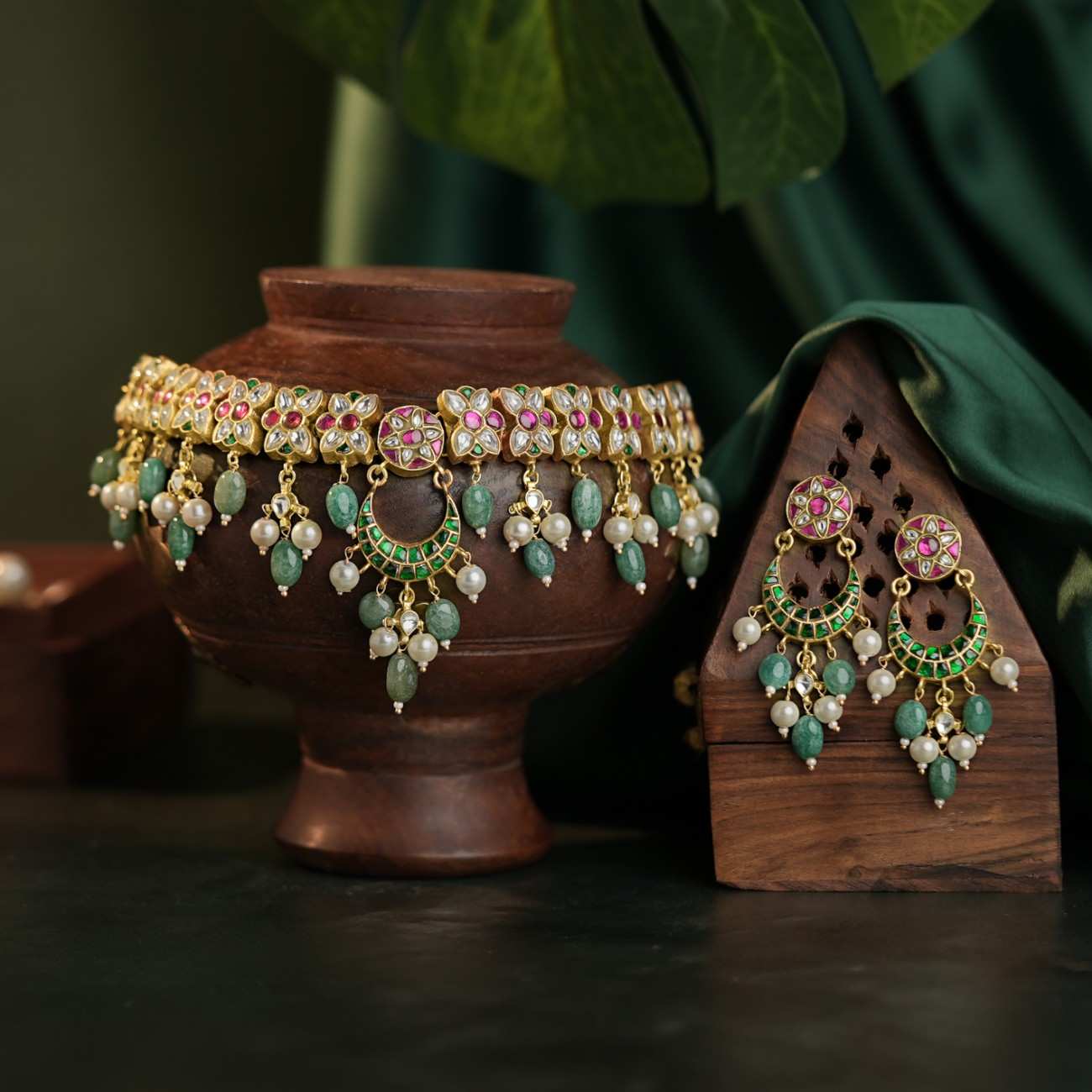 Elegant Pink and Green Chokker set