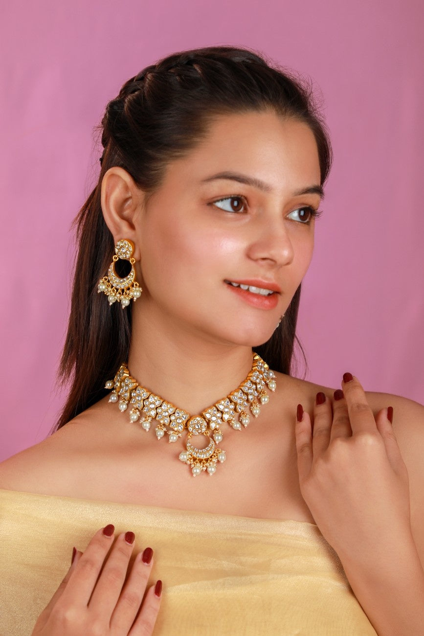 Minimalist  pearl necklace set