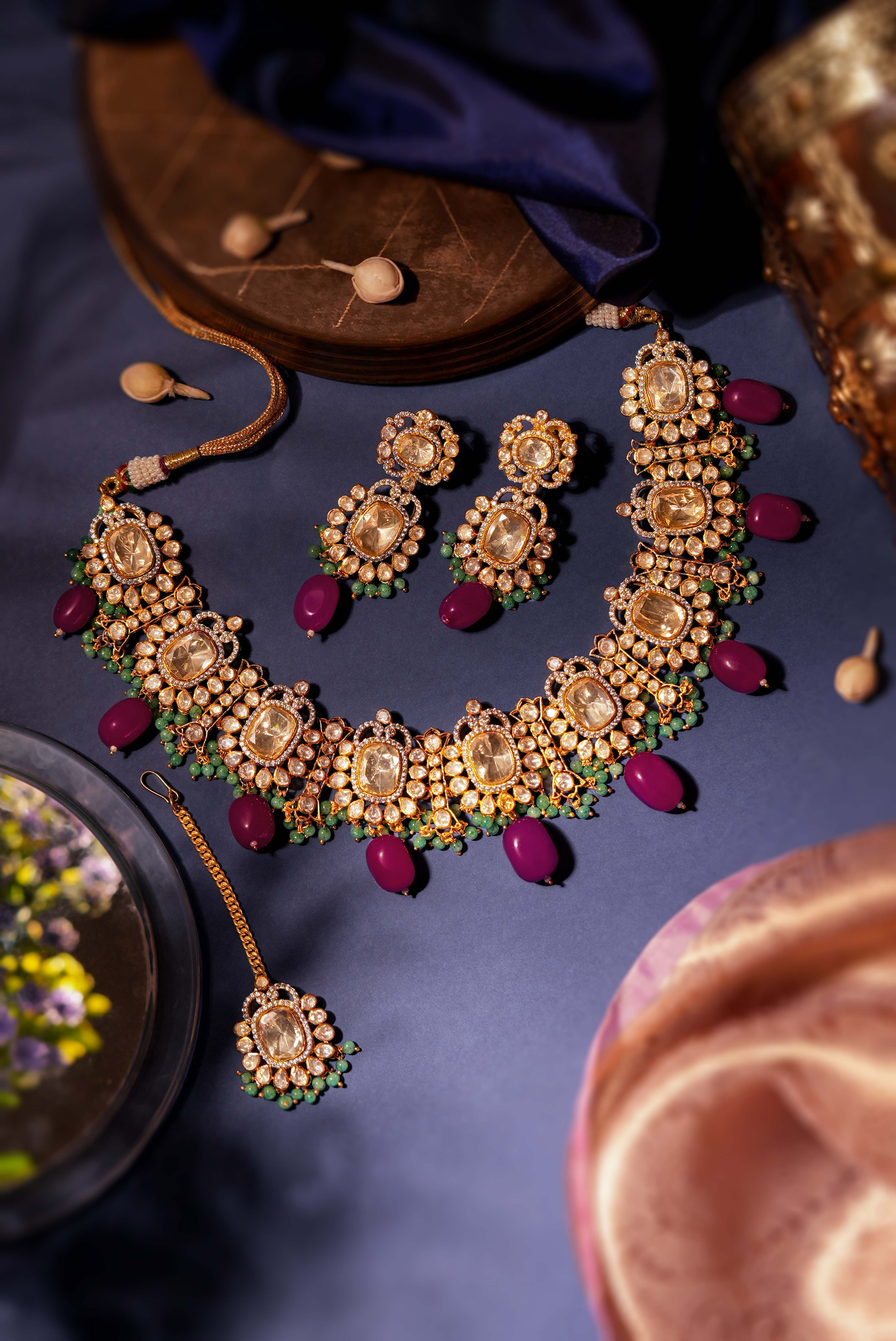 Mozonite necklace set with Ruby beads
