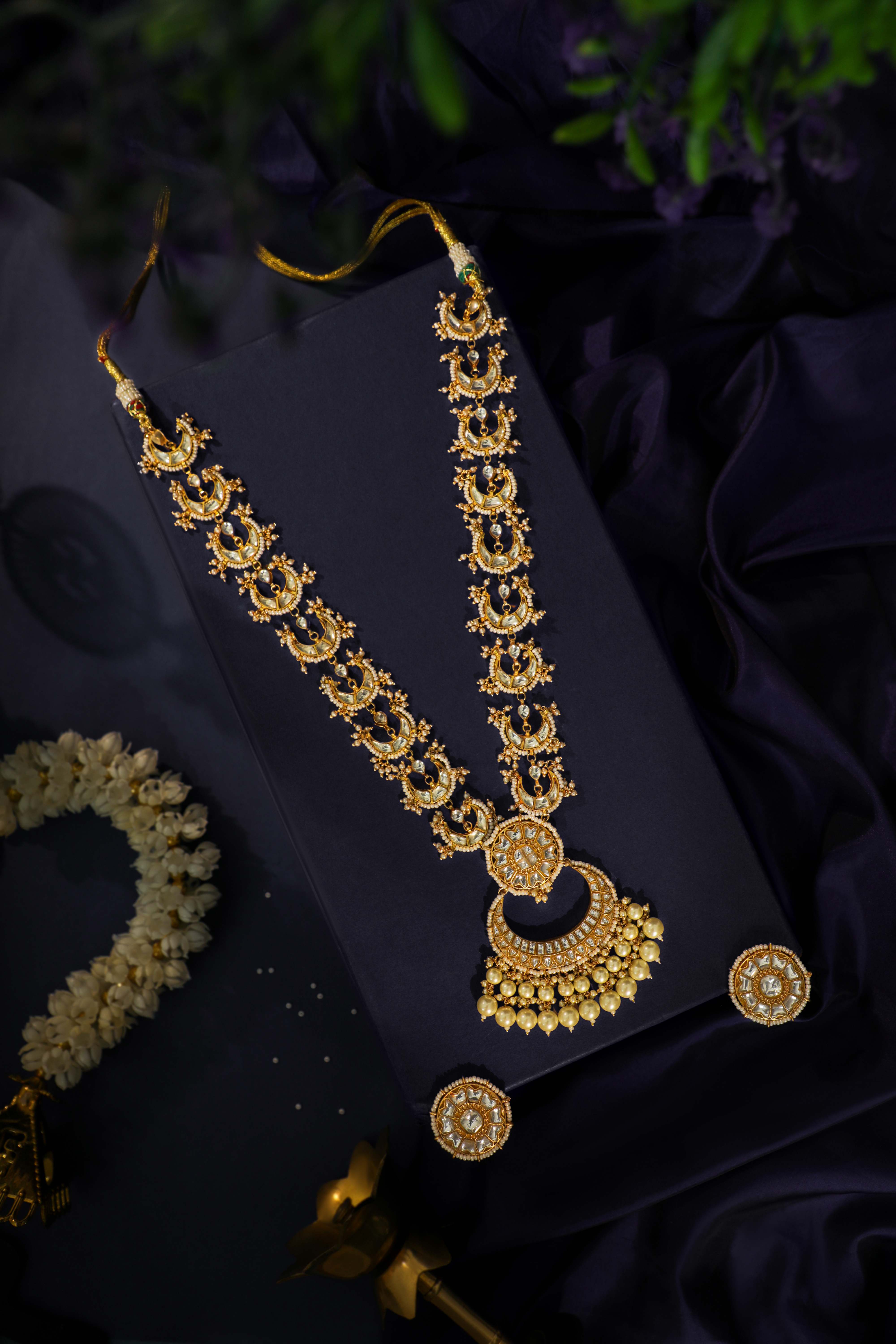 Royal long pendant necklace