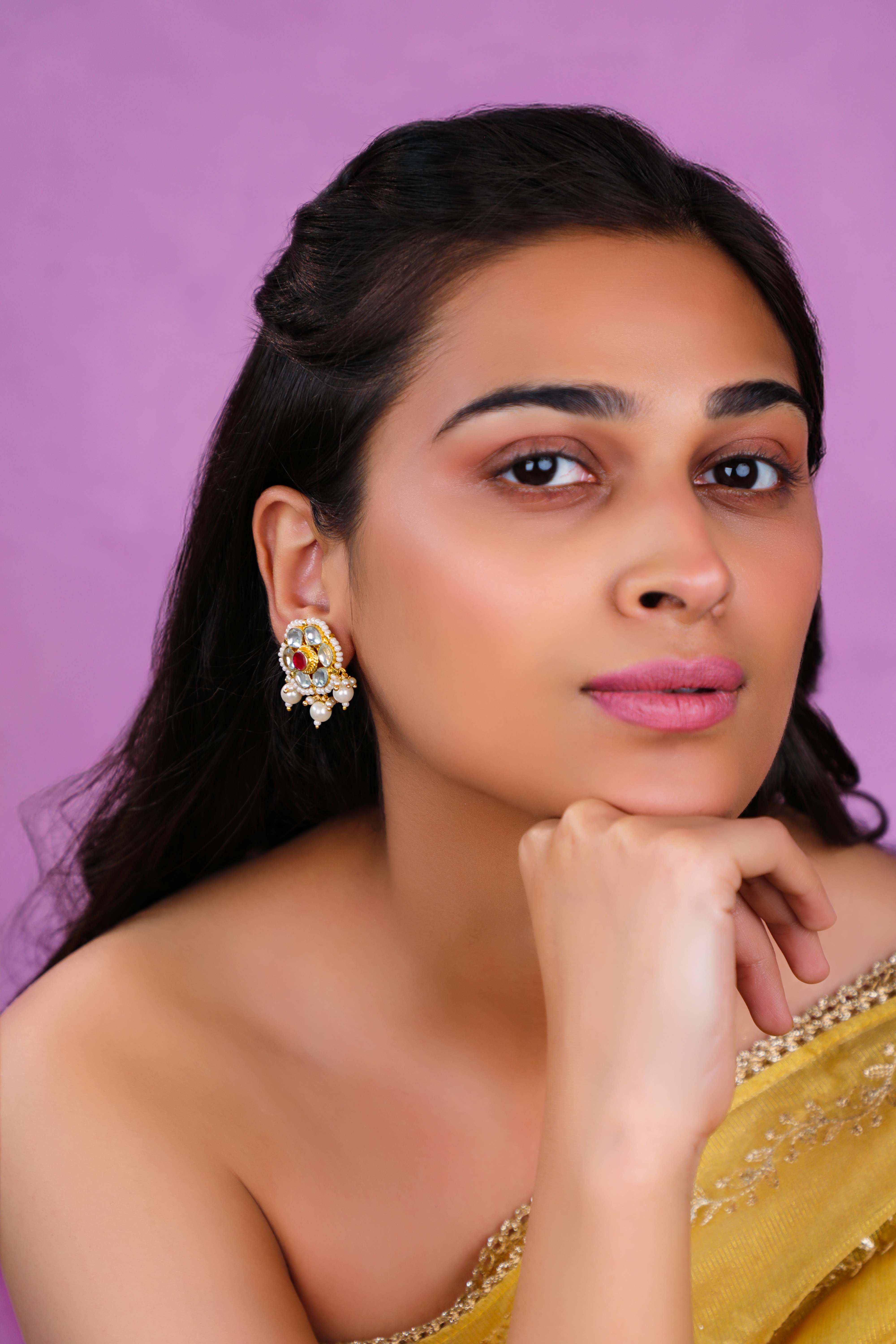 Delicate single line  festive wear necklace