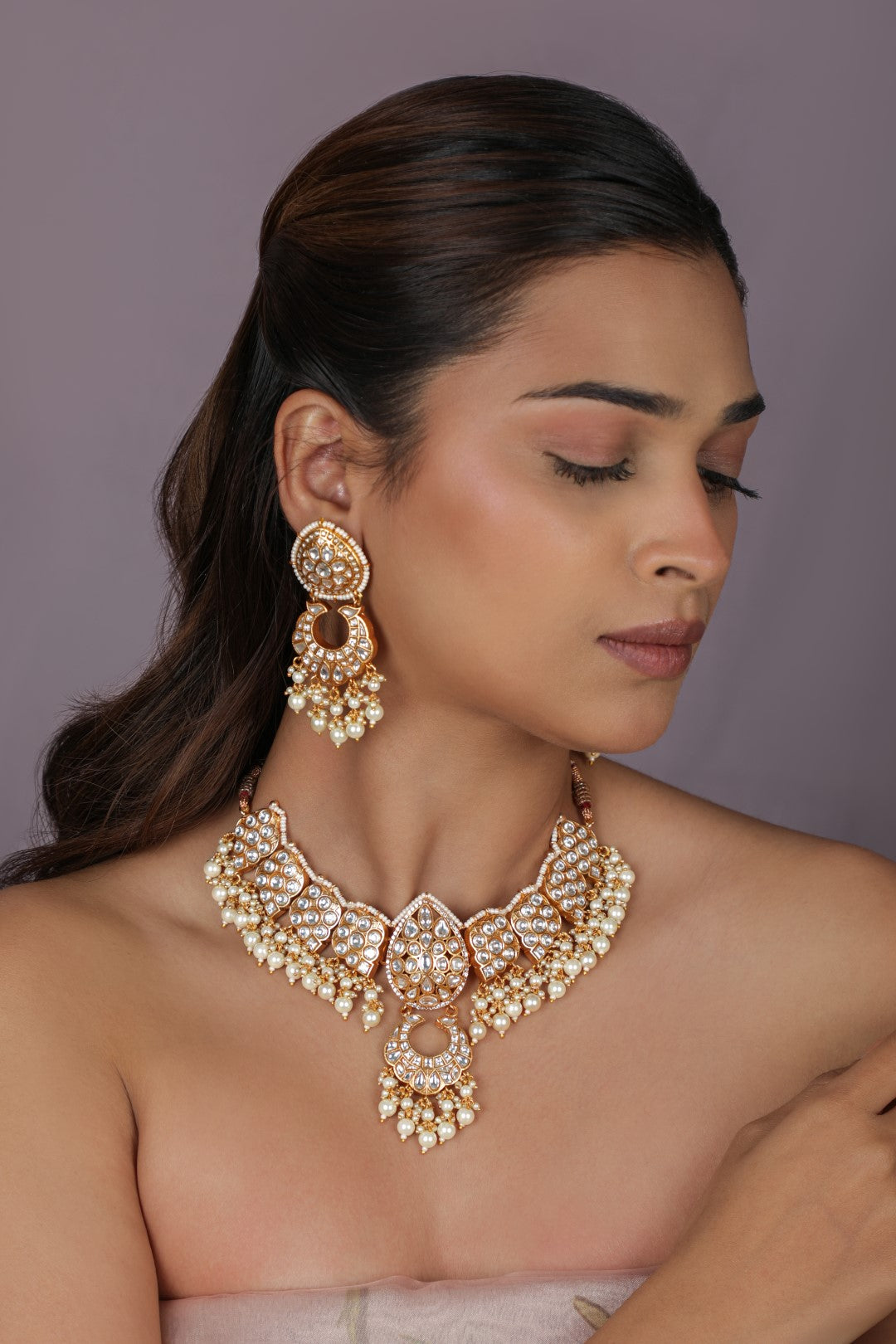 White pearl beaded semi precious gold plated choker necklace set