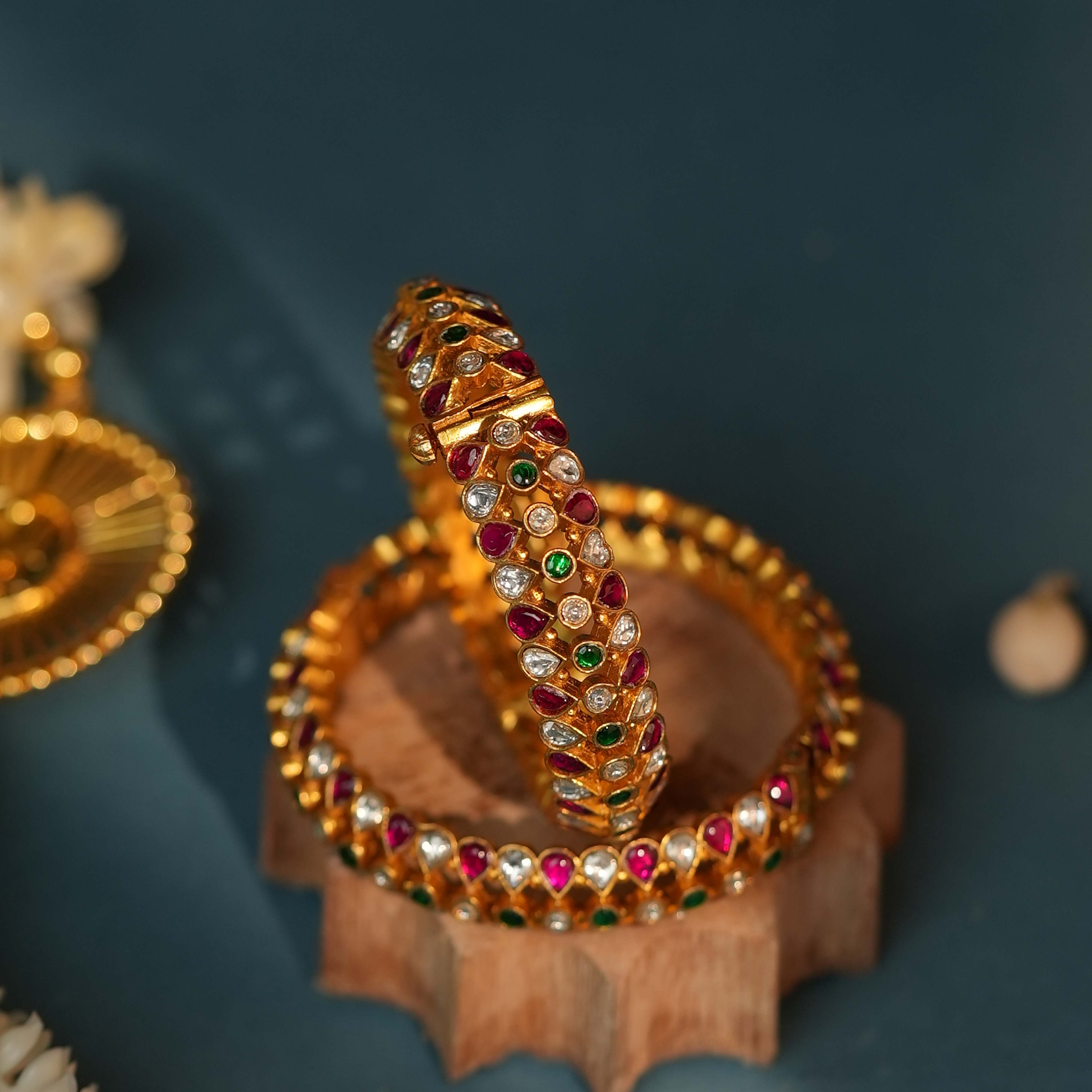 Heer Elegance Bangle(single)
