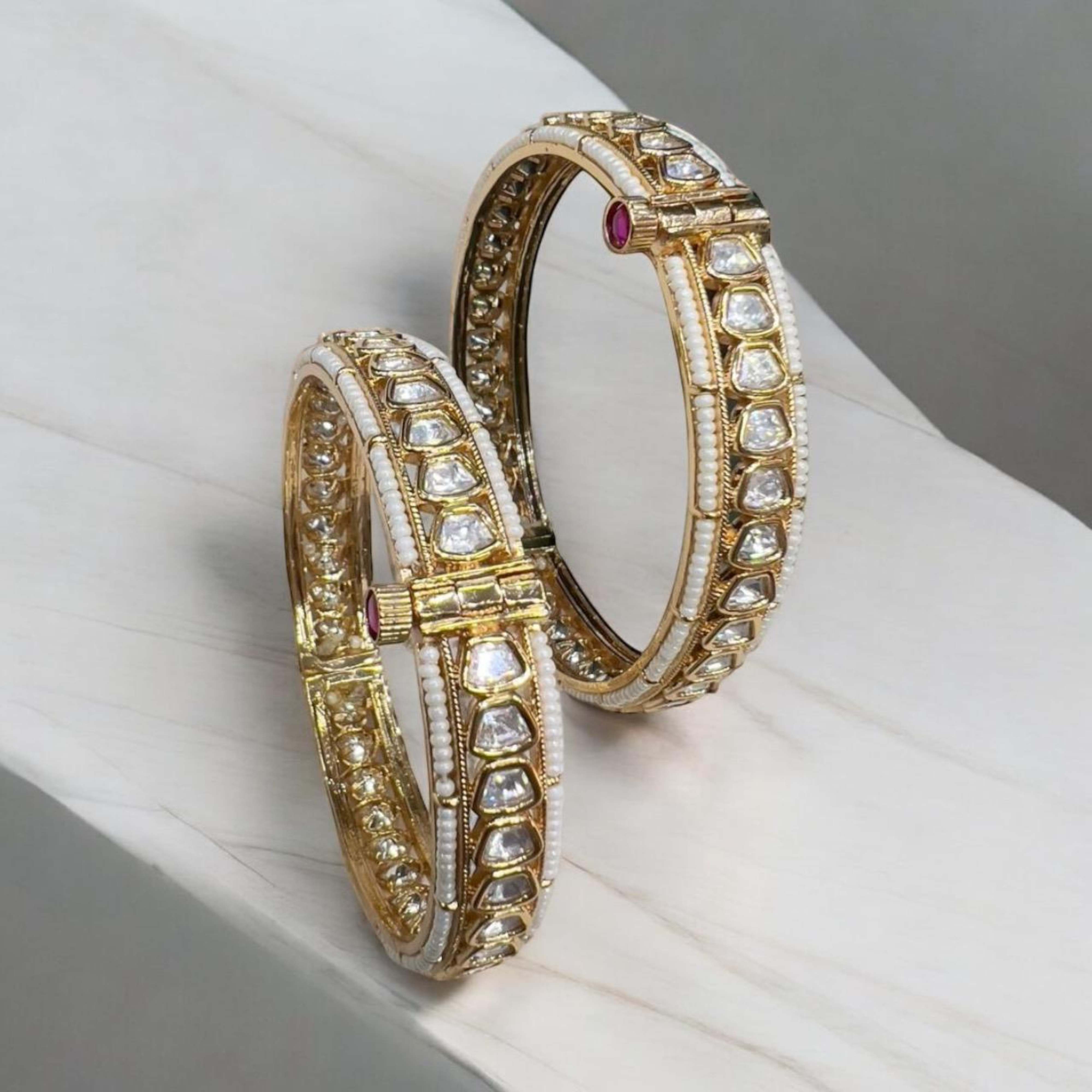 Mossainite stone bangle(Pair)