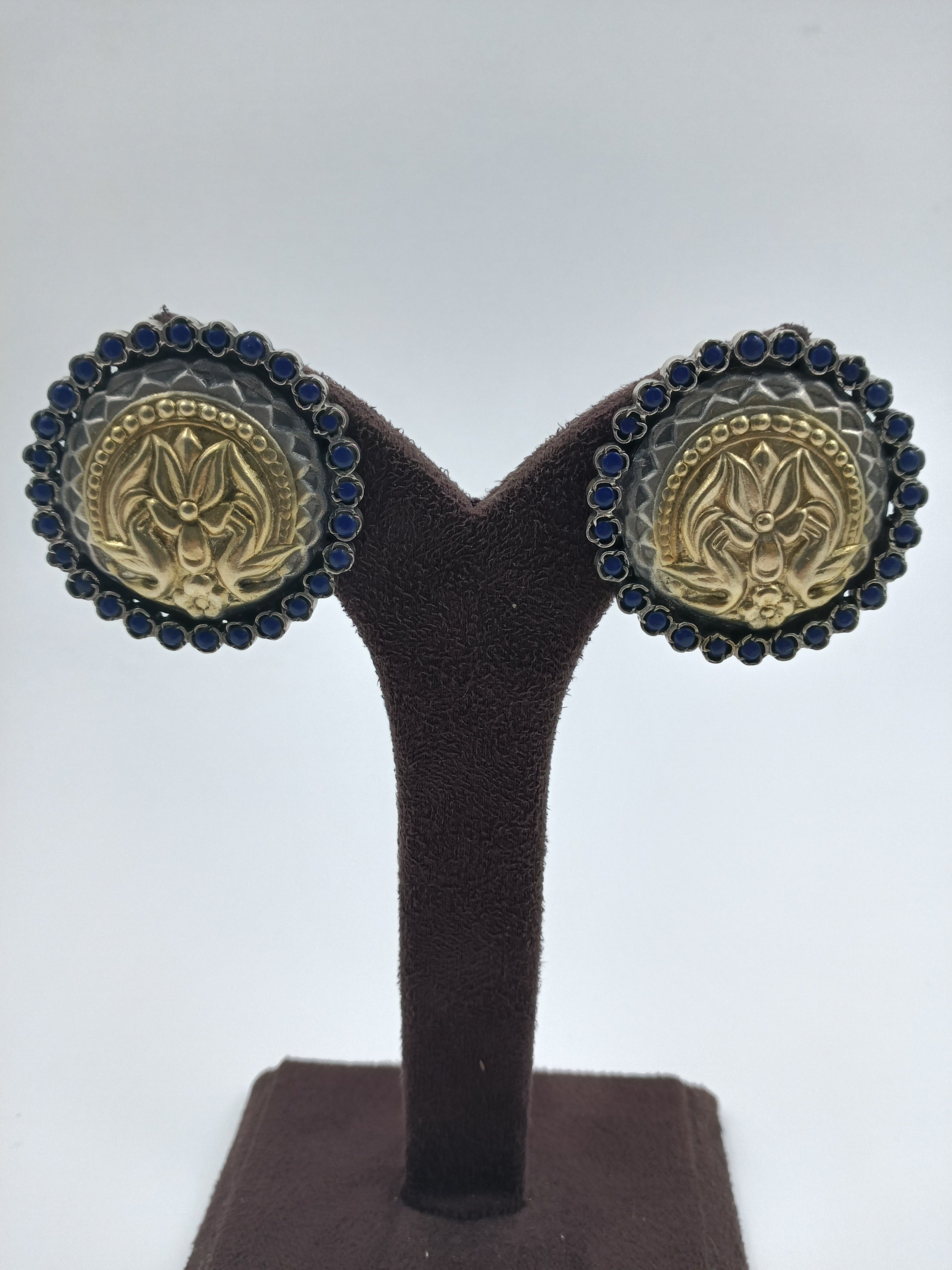 Coin Motif Stud Earrings with Blue Stone Border