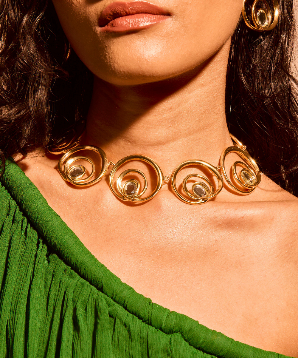 Wave round choker