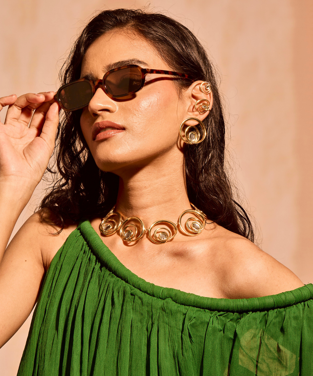 Wave round choker