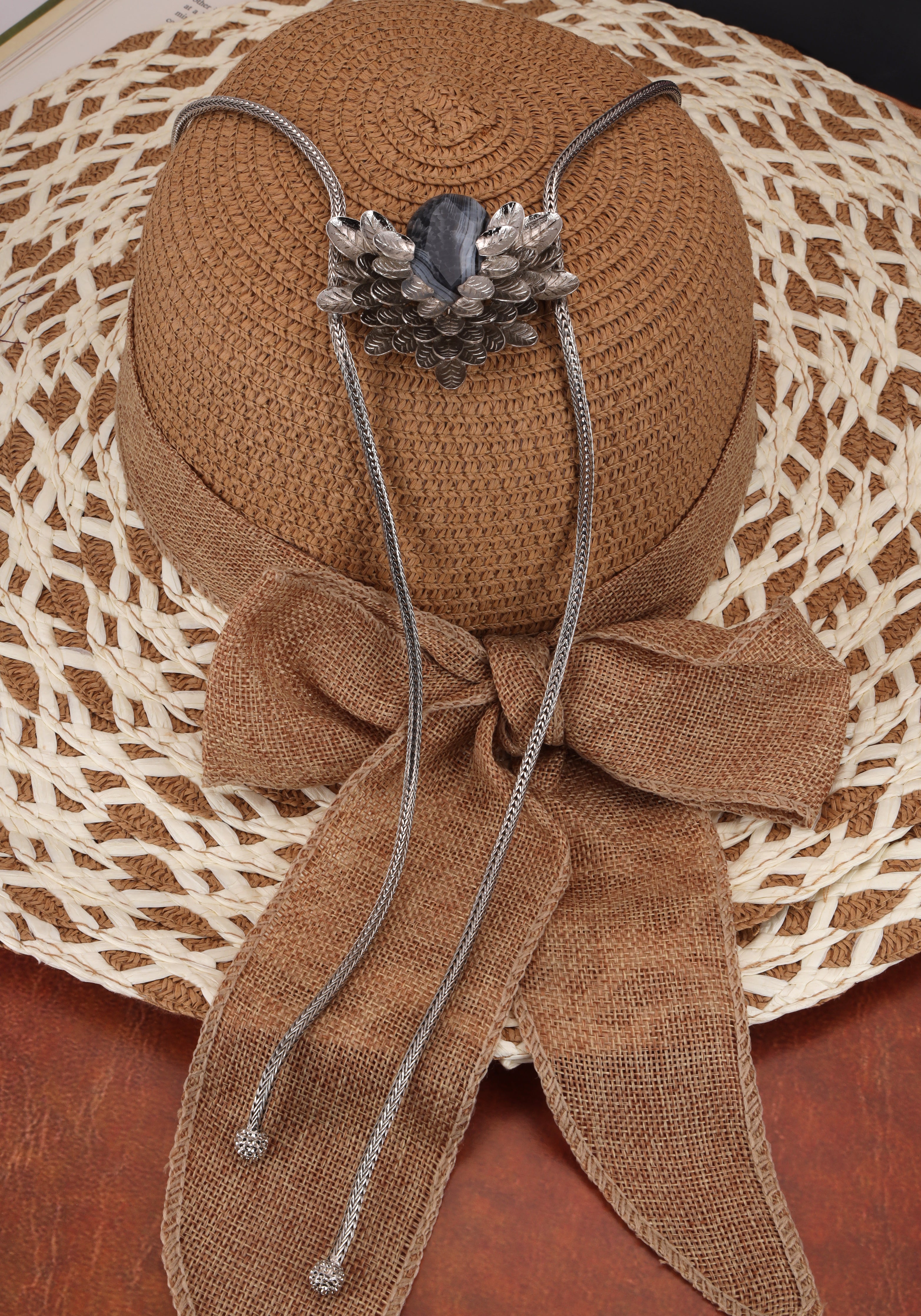 The lapiz bridge necklace